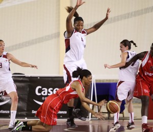 El Gernika Bizkaia arranca la Fase de Ascenso con victoria ante el CREF (50-64)