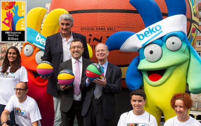 balonportada tour del balón copa del mundo ibon areso gabino romay