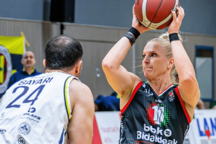 ELITE: BBK Bidaideak Bilbao sigue invicto sobre la bocina