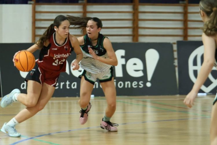 JUNIOR ESPAINIAKO TXAPELKETA: Huelbari agur esan dio Lointek Gernika